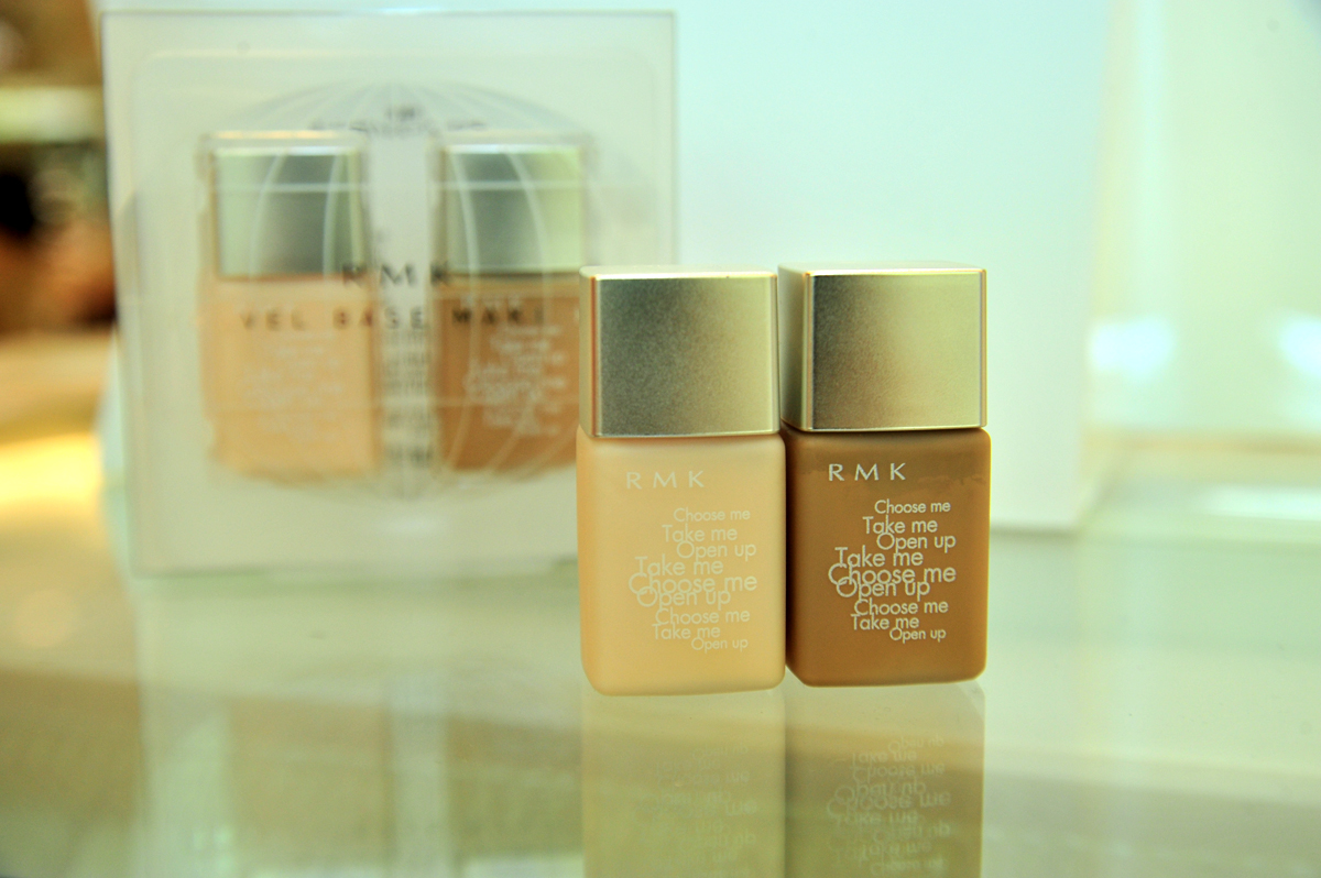 自分の好きな色と質感で選べる、下地とファンデーションのセット 自分の好きな色と質感で選べる、下地とファンデーションのセット