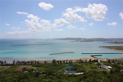 阿麻和利はどのような気持ちで、この海を眺めていたのだろうか