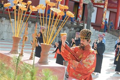 新年を祝い、国をあげて天の神様を拝む「子之方御拝」