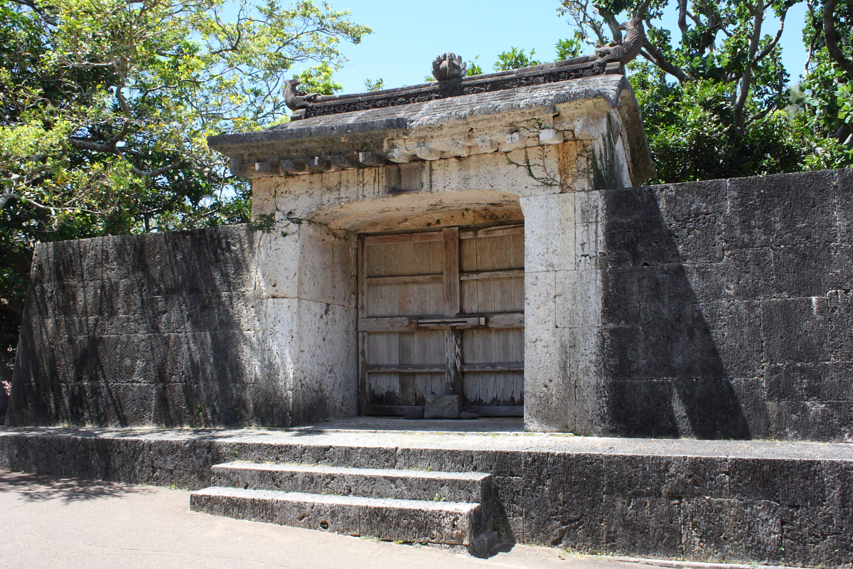 歴代の国王は必ずここに立ち寄って、外出の無事を祈願した 歴代の国王は必ずここに立ち寄って、外出の無事を祈願した