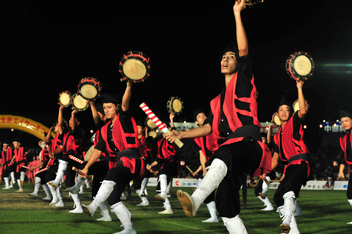 沖縄市・照屋青年会の締太鼓 沖縄市・照屋青年会の締太鼓