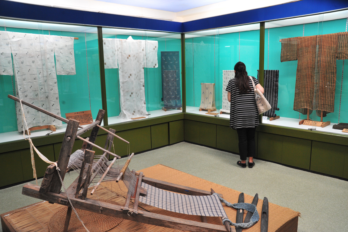 資料館と販売コーナーは2階にある 資料館と販売コーナーは2階にある