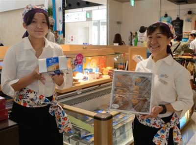 石垣島の塩を使ったロールケーキやクッキーも人気