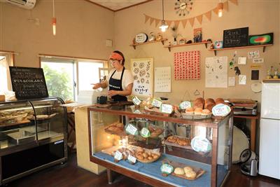 どれもおいしそうなパンは１個50円から