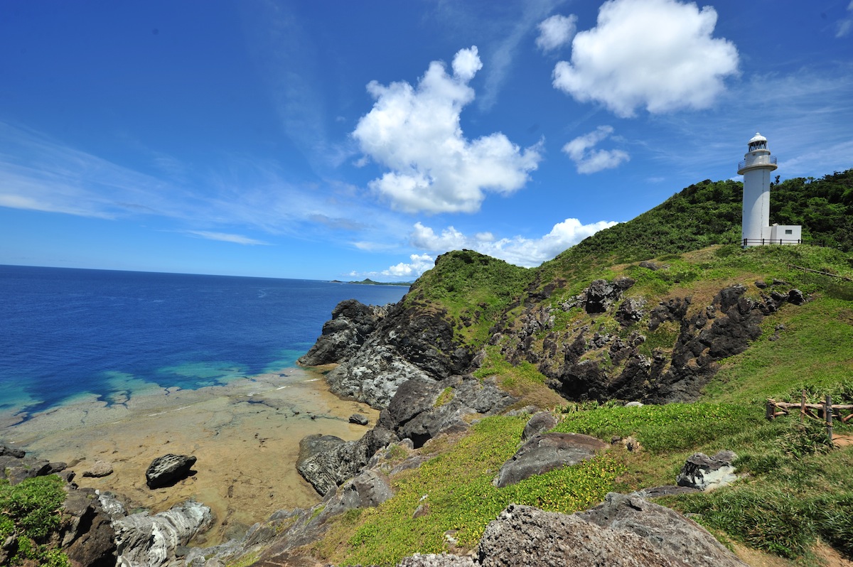 天気が良い日は、小浜島や西表島まで見渡すことができる 天気が良い日は、小浜島や西表島まで見渡すことができる