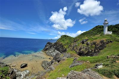 天気が良い日は、小浜島や西表島まで見渡すことができる