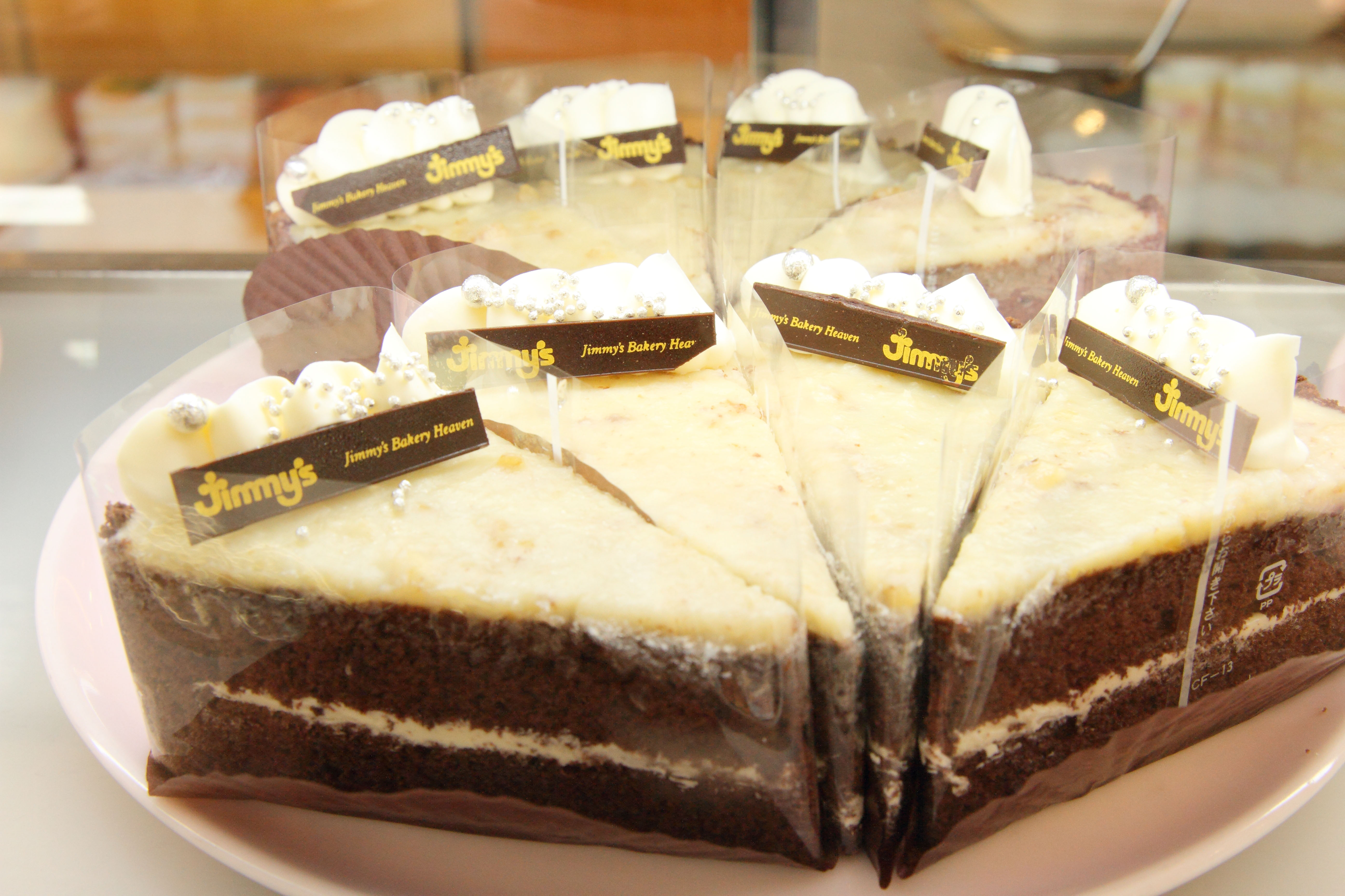 ハワイを思わせるジミーを代表するケーキ ジミー ジャーマンケーキ
