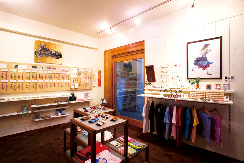 不思議に格別な気分になれる革製品 不思議に格別な気分になれる革製品