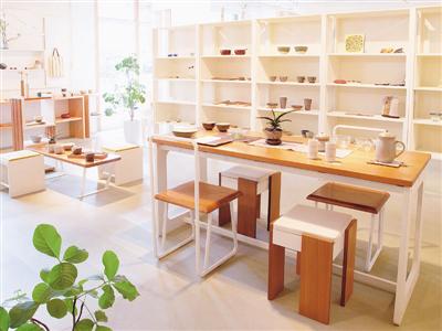 県内作家の手作り作品をそろえているギャラリーショップ