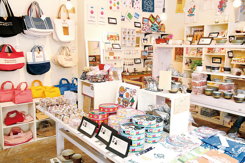 ポップでキュートな沖縄アート雑貨 ポップでキュートな沖縄アート雑貨