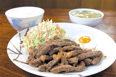 地元の人に大人気の「牛肉おかず」