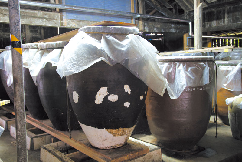 戦前の姿を残す泡盛工場として有名 戦前の姿を残す泡盛工場として有名