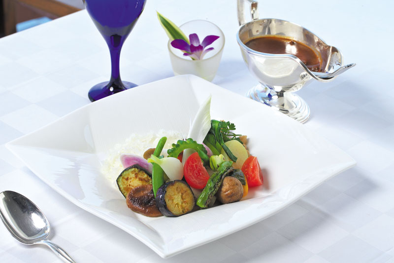 20種の野菜を添えたこだわりの一品 20種の野菜を添えたこだわりの一品