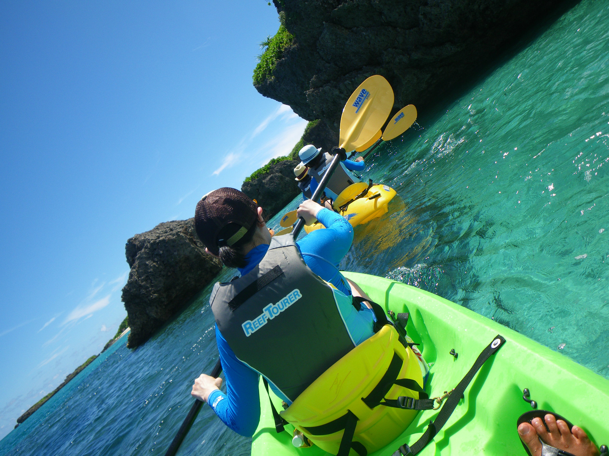 宮古島の地形を海から楽しむのもおもしろい(写真提供/seven seas宮古島) セブンシーズ カヤック