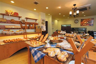 欧風パンが評判の店