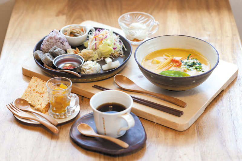 県産・国産の旬の野菜を使用 県産・国産の旬の野菜を使用