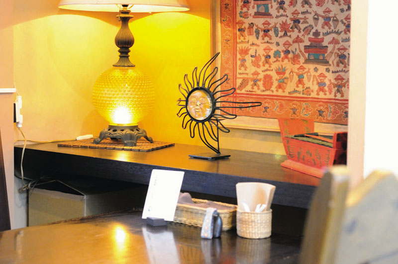 趣味のジャズと絵本を取り入れたおしゃれな店内 趣味のジャズと絵本を取り入れたおしゃれな店内