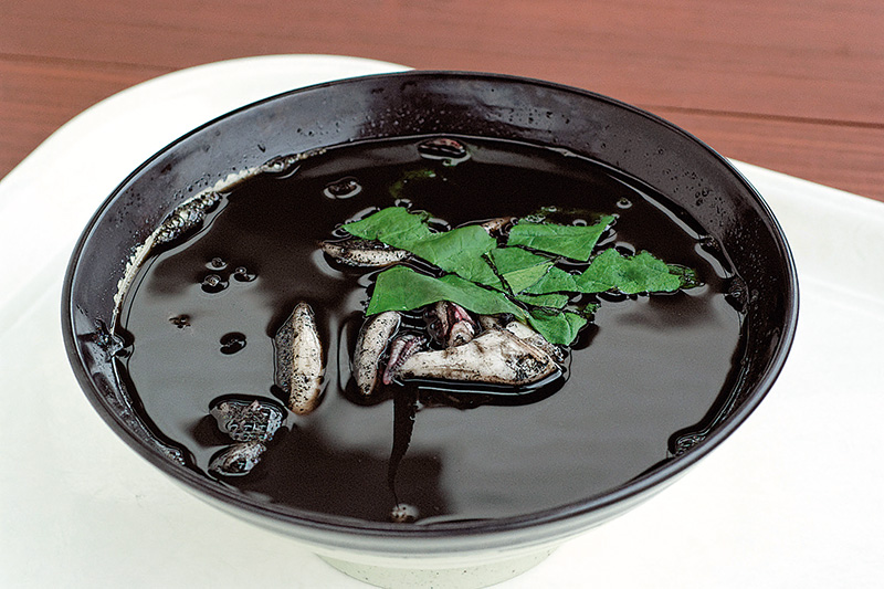 いつでも出来たての味が楽しめる「イカ墨汁」 いつでも出来たての味が楽しめる「イカ墨汁」