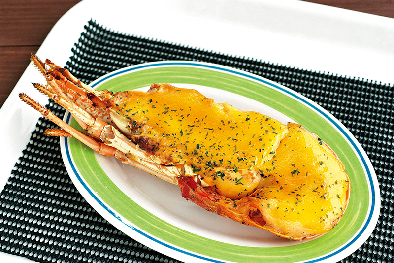 こんがり焼き上げた「イセエビのウニ風味ソース焼き」 こんがり焼き上げた「イセエビのウニ風味ソース焼き」