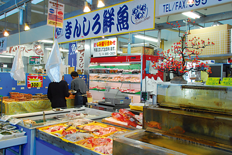 から揚げ目当ての客があとをたたない から揚げ目当ての客があとをたたない