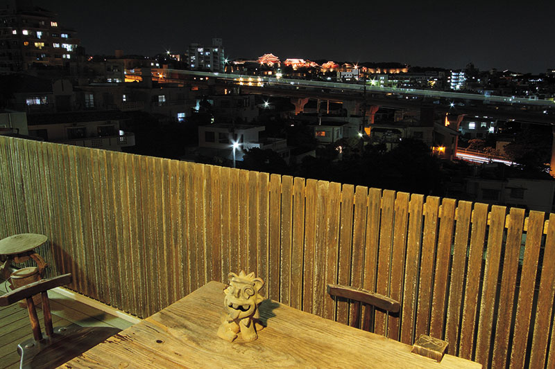 那覇のほぼ全景が眼下に広がる 那覇のほぼ全景が眼下に広がる