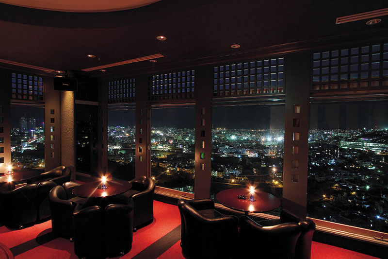 沈む夕日を一望できる贅沢空間 沈む夕日を一望できる贅沢空間