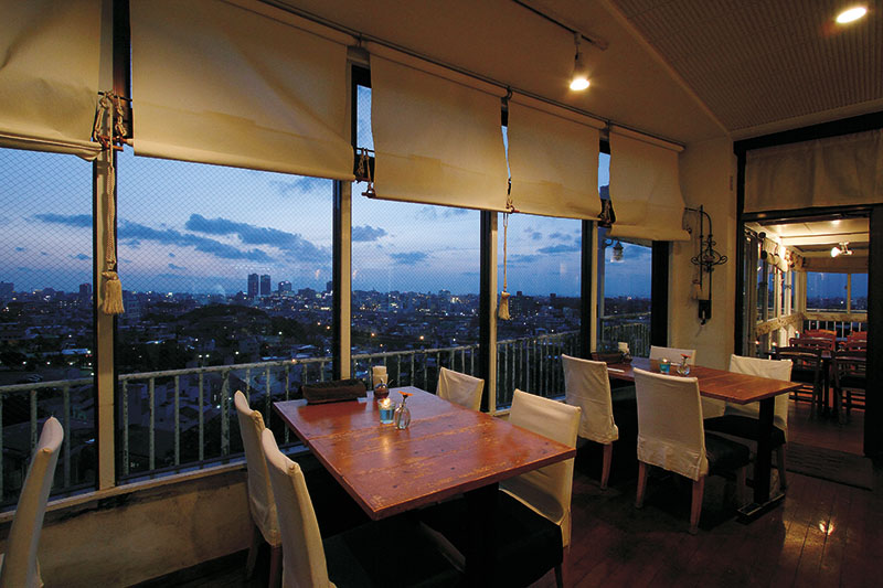 絶好ロケーションの人気イタリアン 絶好ロケーションの人気イタリアン