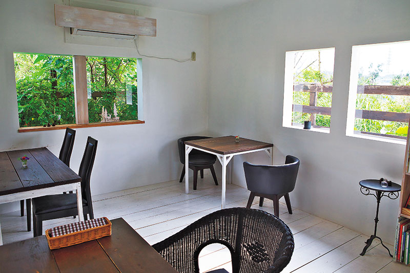 白を基調とした美しい店内 白を基調とした美しい店内