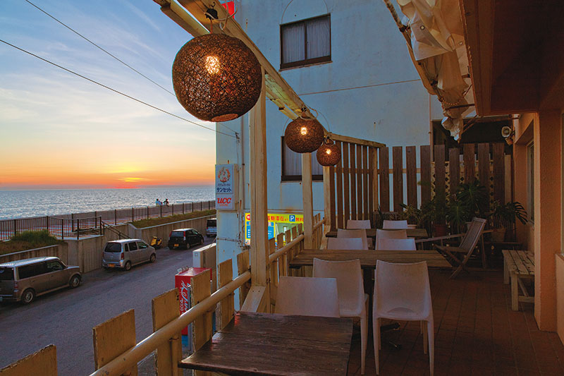 地元サーファーやダイバーに支持されている人気店 地元サーファーやダイバーに支持されている人気店