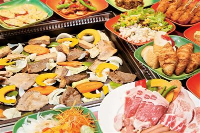 和洋中に琉球料理も入った幅広いジャンルの料理