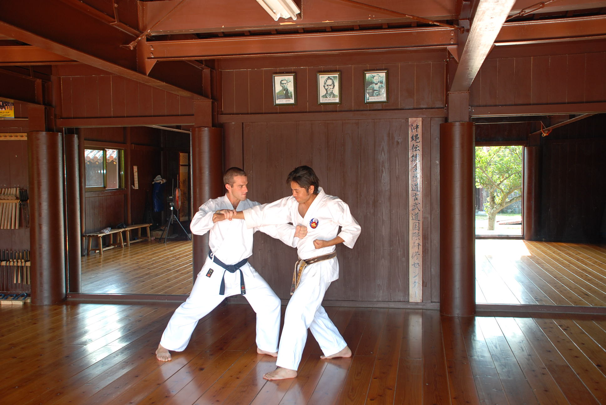 沖縄伝統空手の体験道場 沖縄伝統空手の体験道場