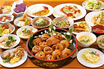 家庭的な沖縄料理を中心に、和洋中を織り交ぜた料理
