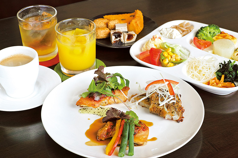 和洋食前菜が女性や年配客、ファミリーに好評 和洋食前菜が女性や年配客、ファミリーに好評