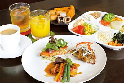 和洋食前菜が女性や年配客、ファミリーに好評