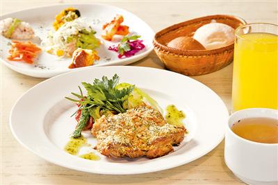 前菜は季節に合わせたメニューが並ぶ