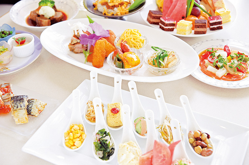 敷地内の畑で育てた新鮮野菜もおいしい 敷地内の畑で育てた新鮮野菜もおいしい