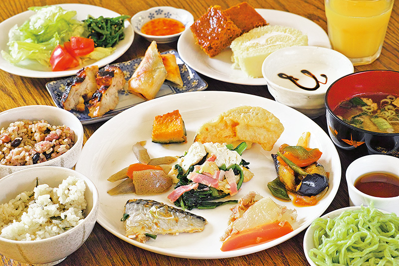 地元の旬野菜をふんだんに使用した滋味あふれる料理 地元の旬野菜をふんだんに使用した滋味あふれる料理