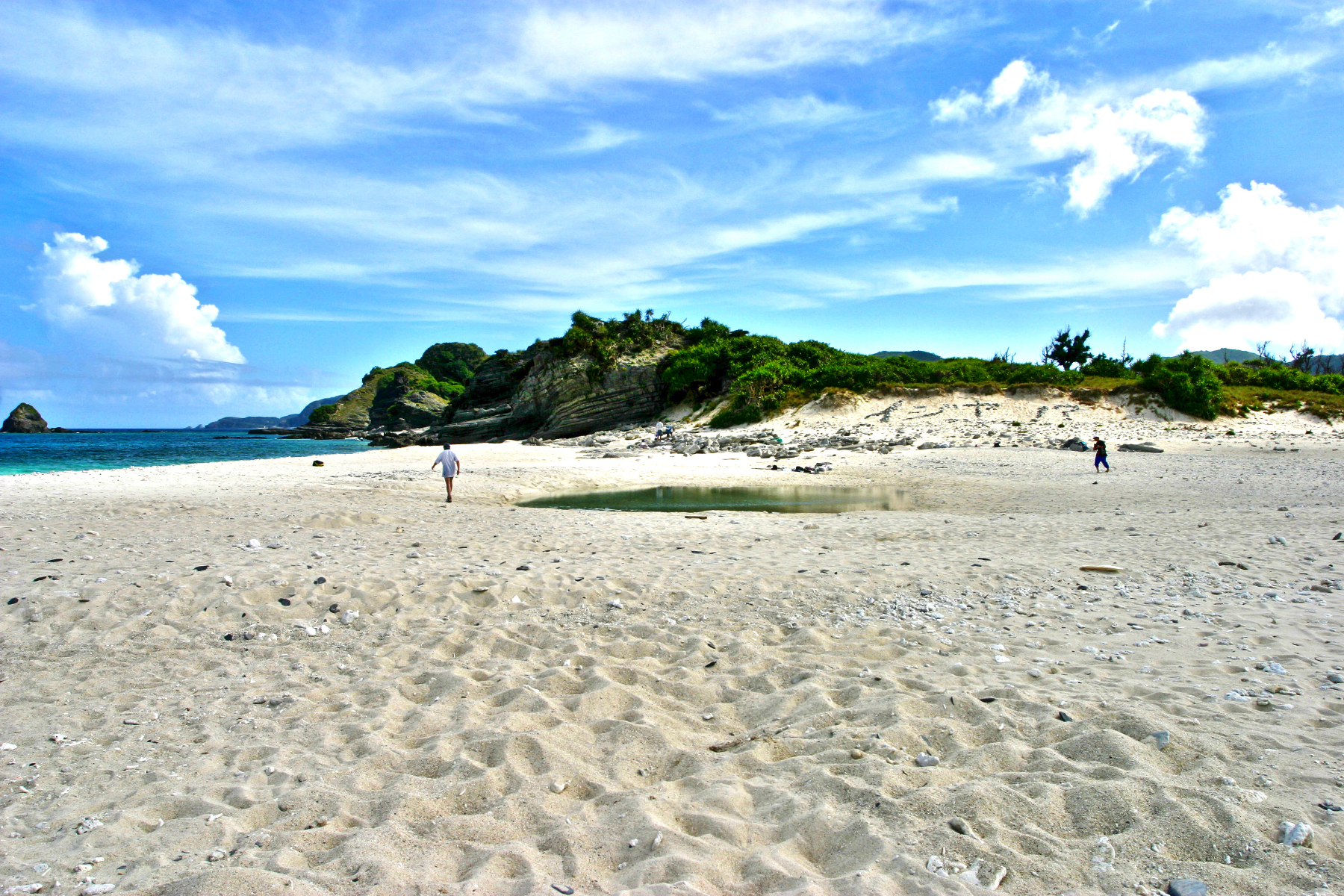 アゲナシクの浜 撮影/富山義則 アゲナシクの浜