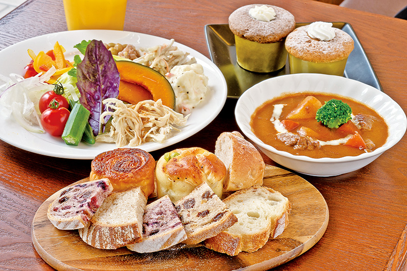 おひとりさまでも立ち寄りやすい落ち着きのある雰囲気 おひとりさまでも立ち寄りやすい落ち着きのある雰囲気