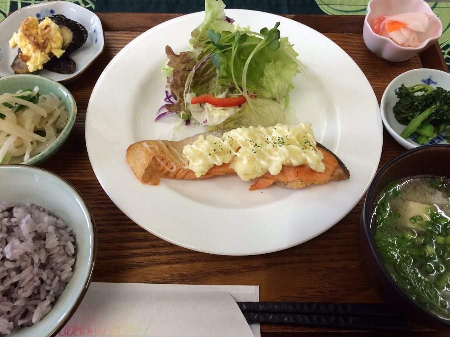 赤魚のチーズマヨネーズ風味