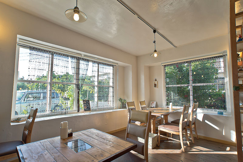 温かみのあるタイ飯カフェ 温かみのあるタイ飯カフェ