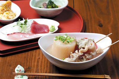 しっかり中まで味がしみこんだ上品おでん