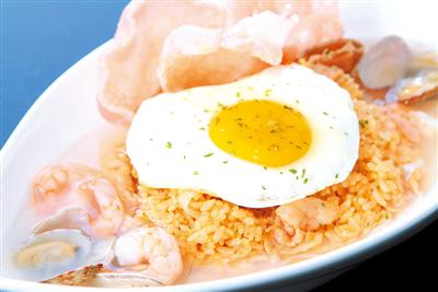 人気の南国テイストあふれる創作料理