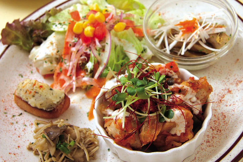 ALL TIMEオーダーOKの「月替わりプレート」850円は、ボリュームもたっぷり! ALL TIMEオーダーOKの「月替わりプレート」