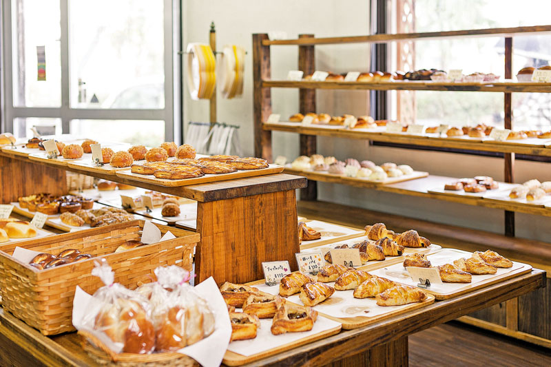 通勤客や学生が多く訪れる人気店 通勤客や学生が多く訪れる人気店