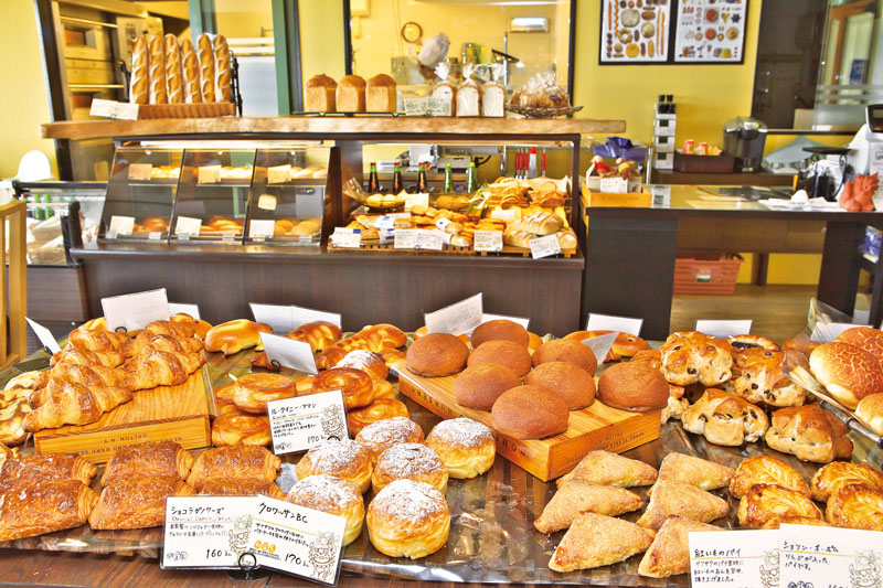 焼きたてパンの香りが漂う至福の空間 焼きたてパンの香りが漂う至福の空間