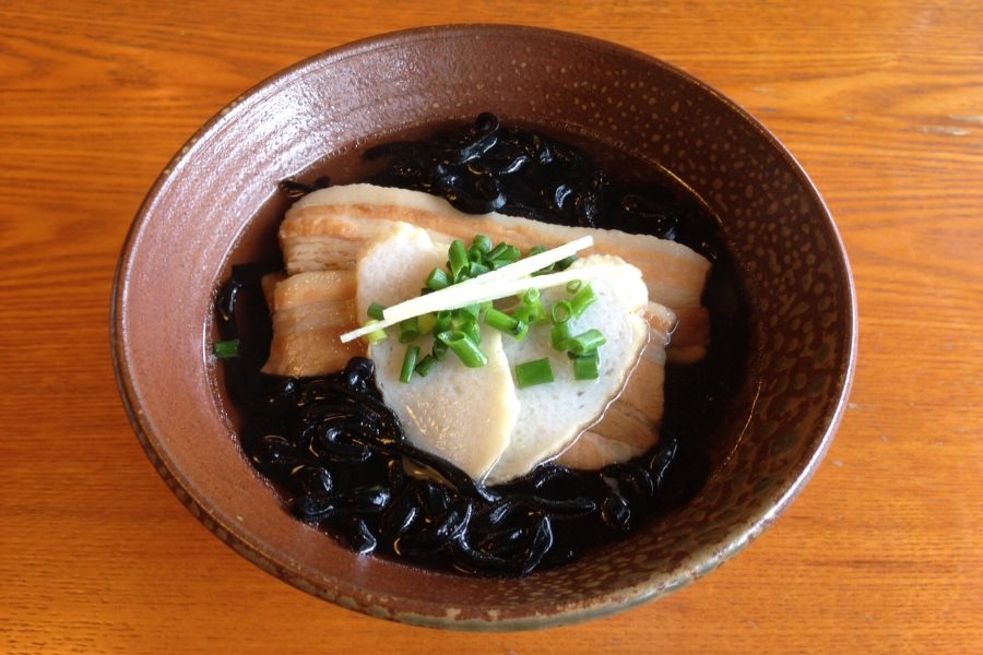 生麺を使った沖縄そばが食べられる 生麺を使った沖縄そばが食べられる