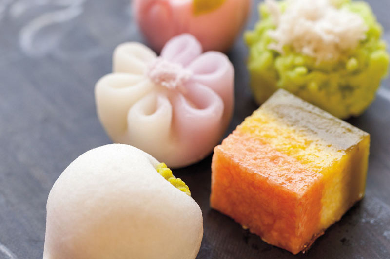 色彩豊かな和菓子 色彩豊かな和菓子