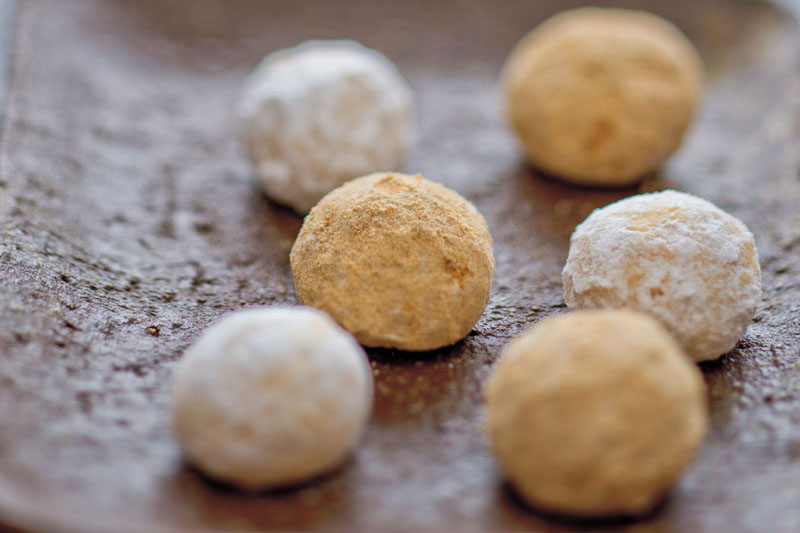 スノーボールときなこボール スノーボールときなこボール