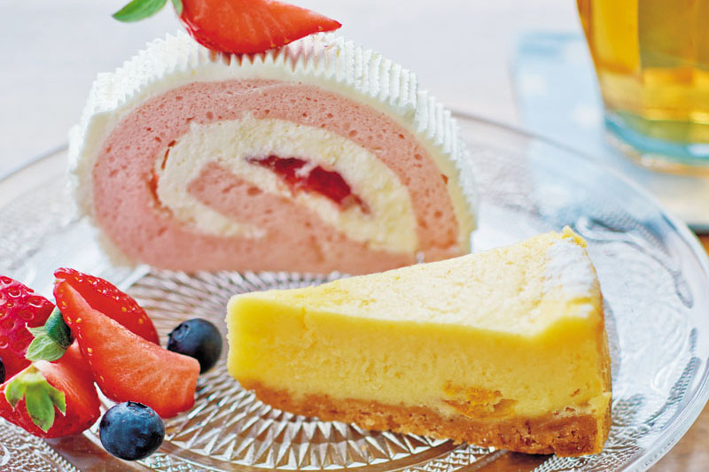 「苺みるく」と「ホワイトチョコチーズケーキ」 「苺みるく」と「ホワイトチョコチーズケーキ」